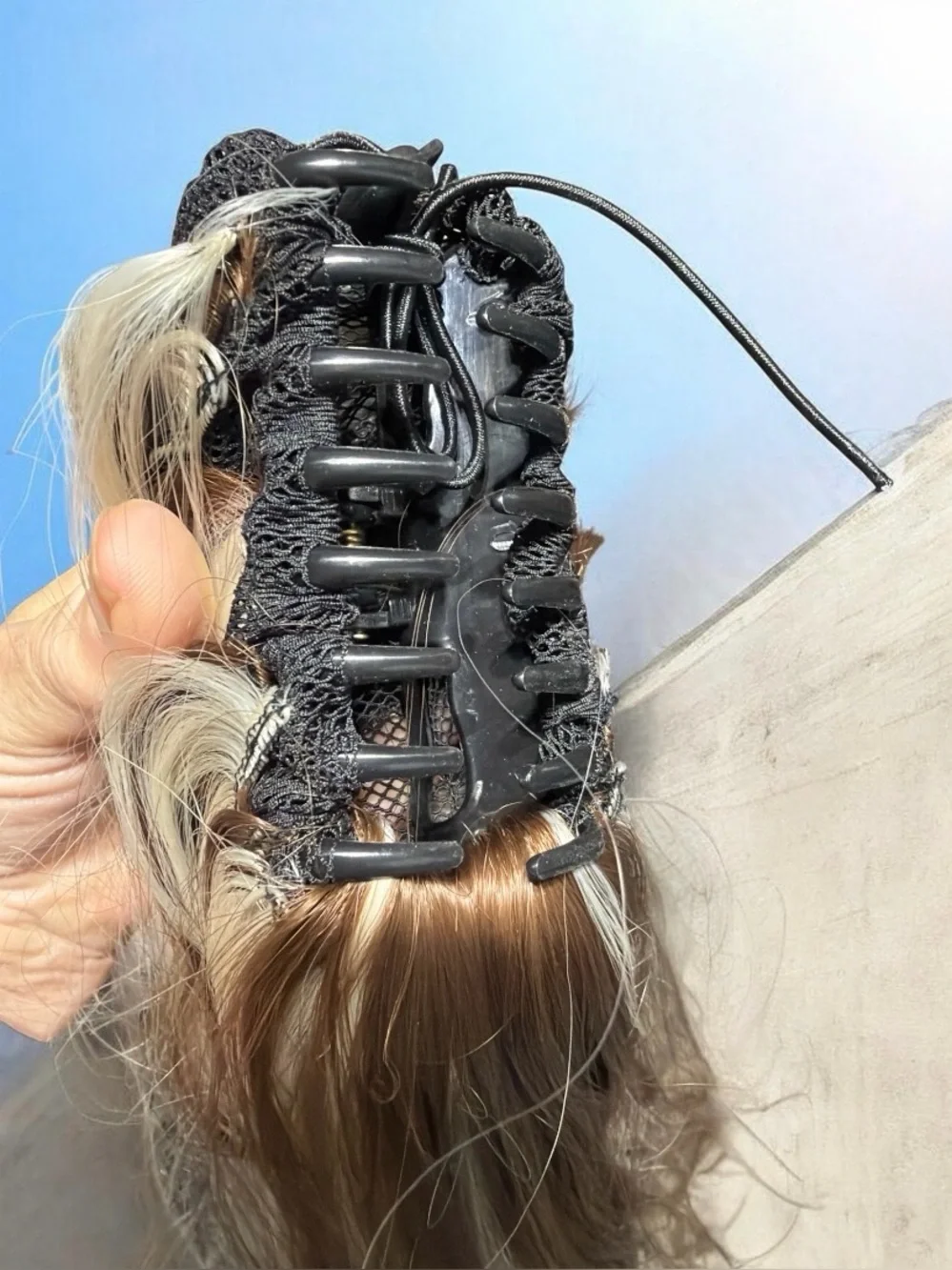 Long 24/26 Inch Wavy Claw Clip Ponytail Extension Brown Blonde Highlights